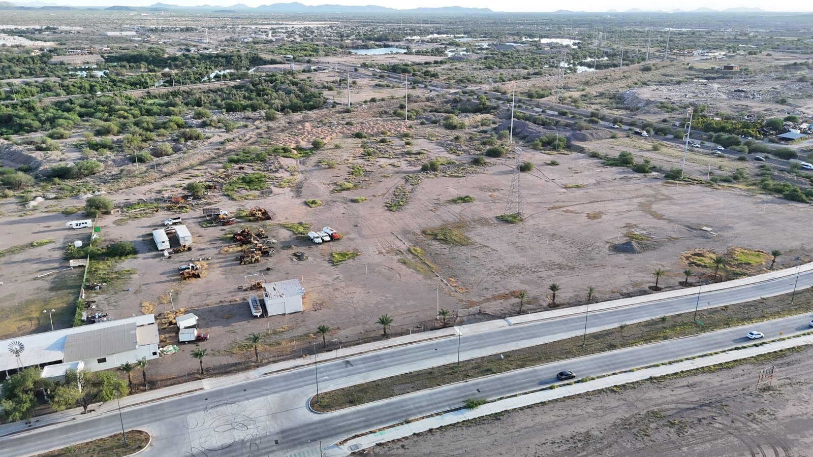 Frente comercial sobre el boulevard